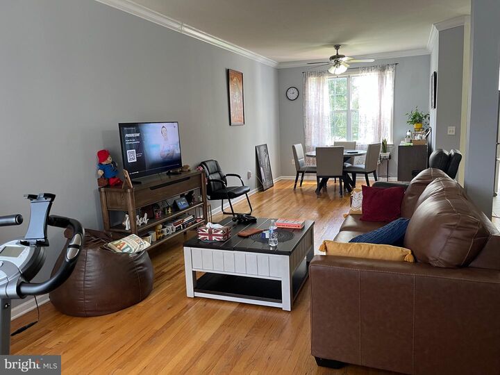 Property Photo:  7 Shelley Circle  NJ 08520 