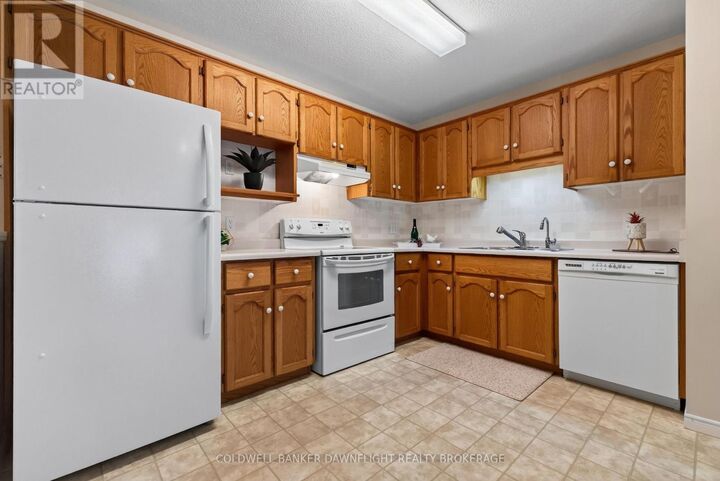 Property Photo: 300 Johnt Street South 51 ON N5A 7V5