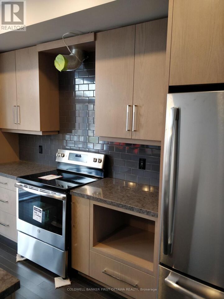 Property Photo: 73 Oblats Avenue ON K1S 5W1