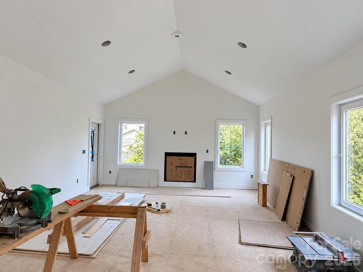 Property Photo:  21 Robin Roost Road  NC 28787 