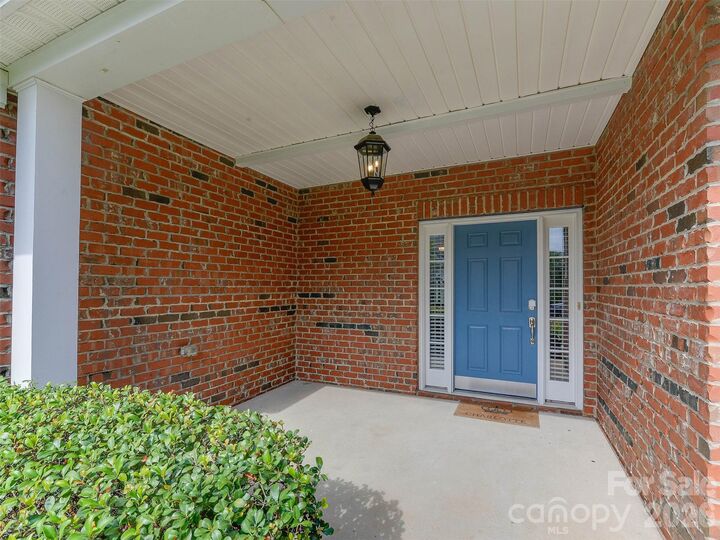 Property Photo:  5915 Trailwater Road  NC 28278 