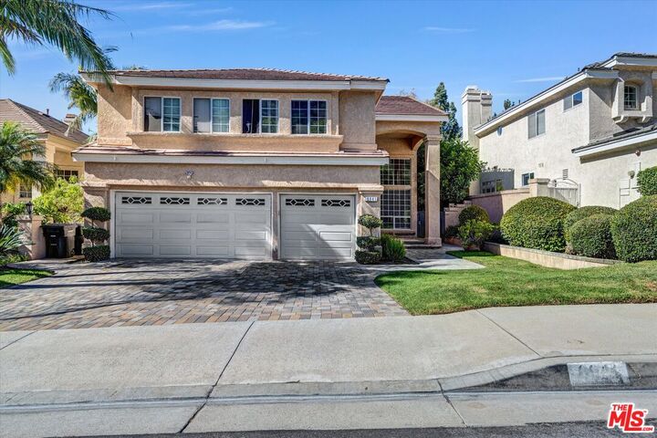 Property Photo: 6941 E Pinnacle Pointe CA 92869