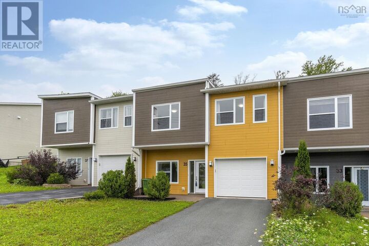 Property Photo:  35 Crossfield Ridge  NS B4E 0N1 