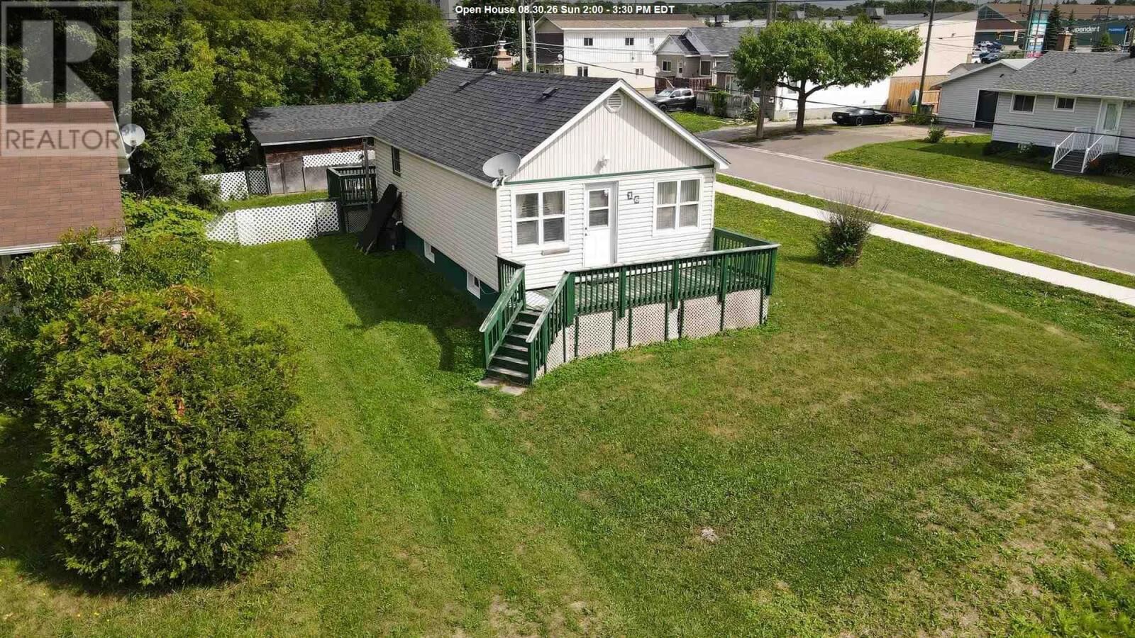 Photo de la propriété: 16 Stevens St ON P6B 3N4