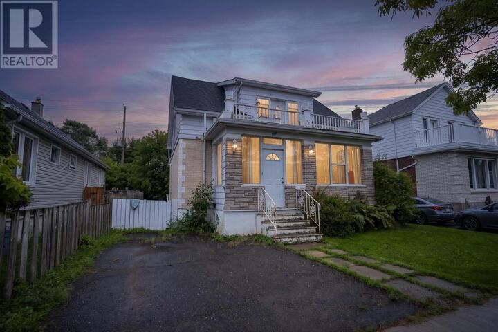 308 Archibald St N — photo 1