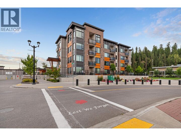 Property Photo: 1087 6th Avenue 202 BC V2L 0E5