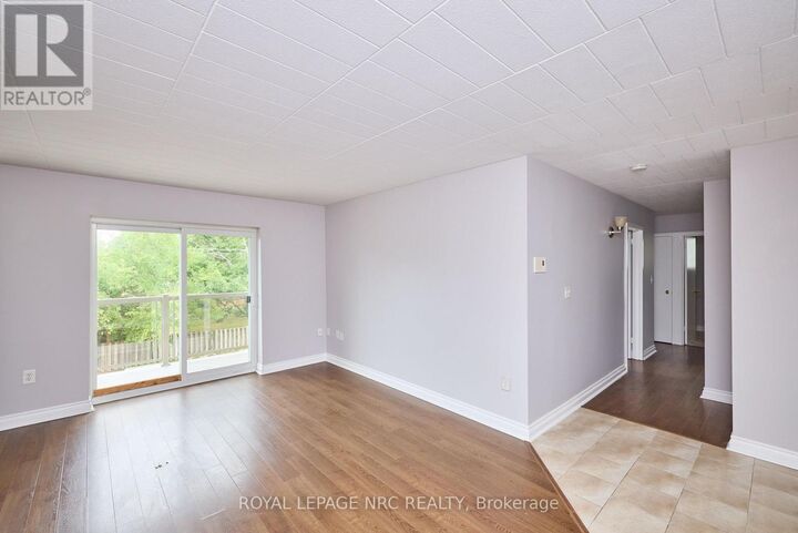 Property Photo: 98 Woodlawn Road 11 ON L3C 3J5