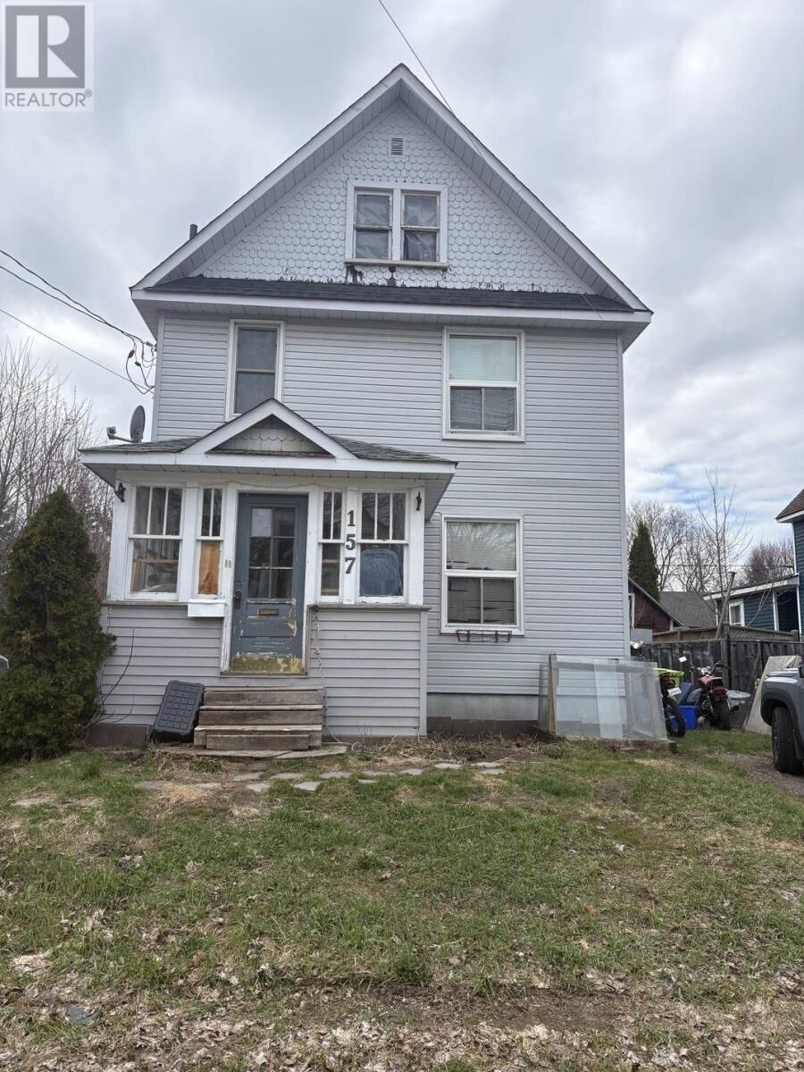 Property Photo:  157 Kohler St  ON P6A 3V2 