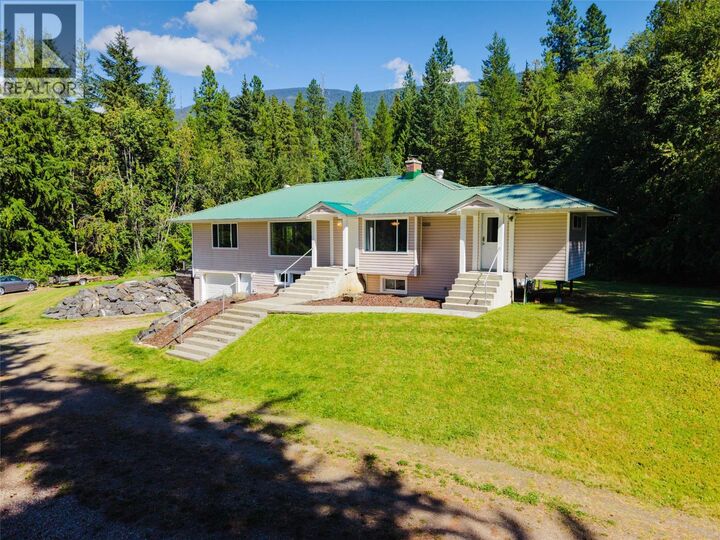 Property Photo: 852 Riondel Road BC V0B 1X0