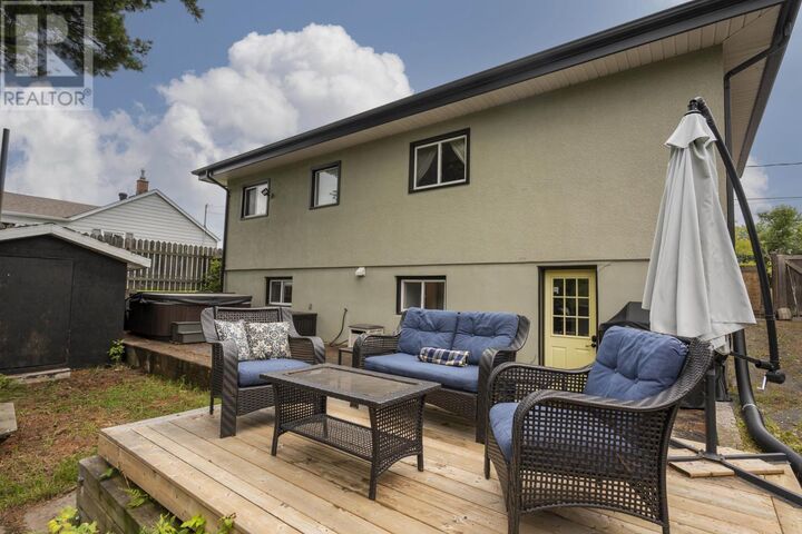 Property Photo:  262 Theresa St  ON P7A 5P9 