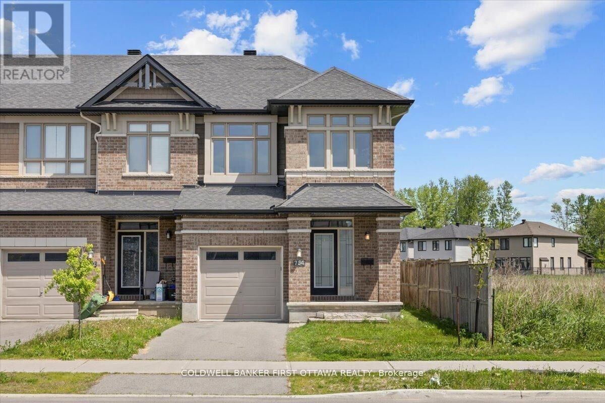 Property Photo:  754 Brian Good Avenue  ON K4M 0E3 