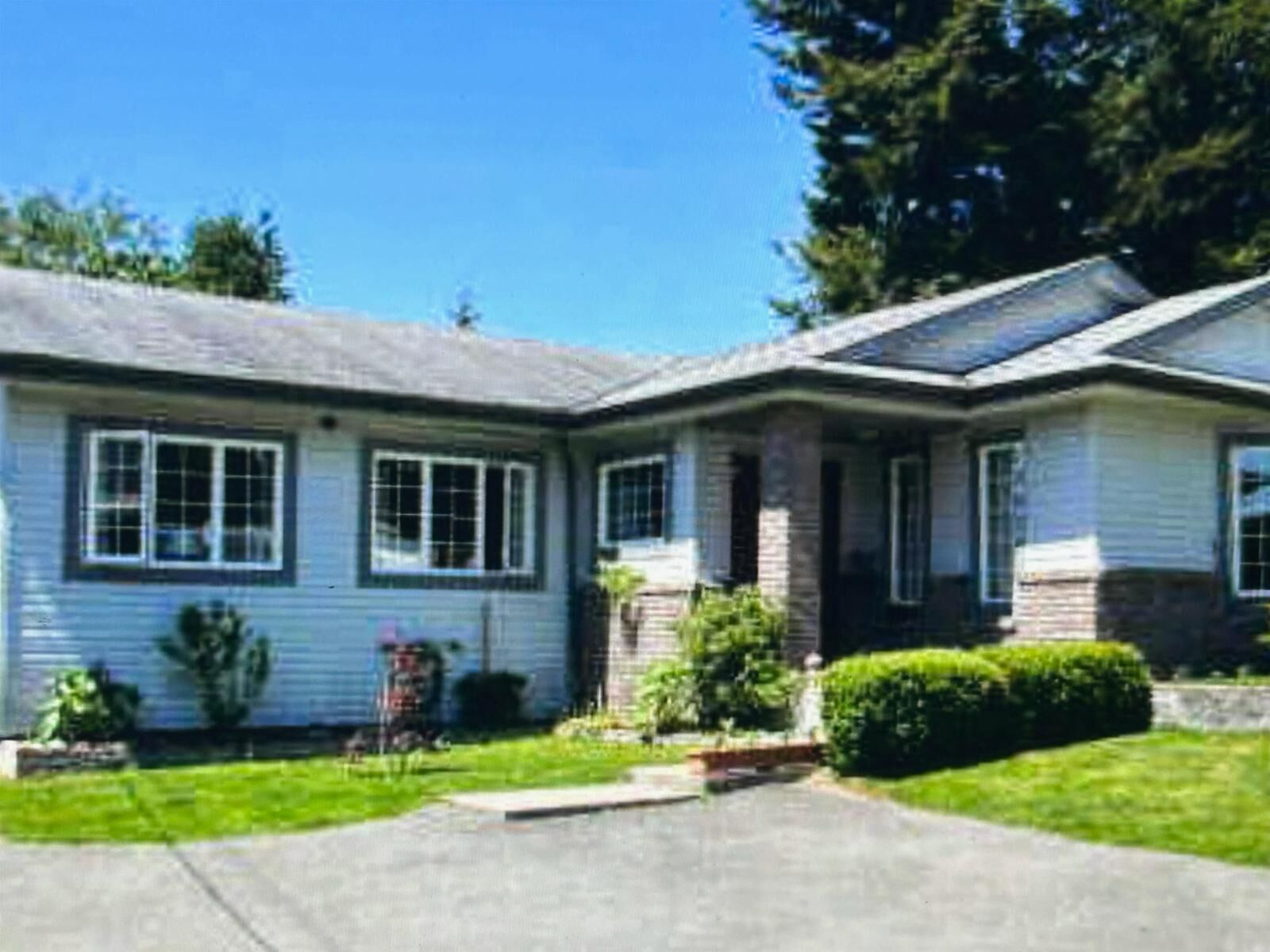 Property Photo:  7597 Wren Street  BC V2V 3C2 