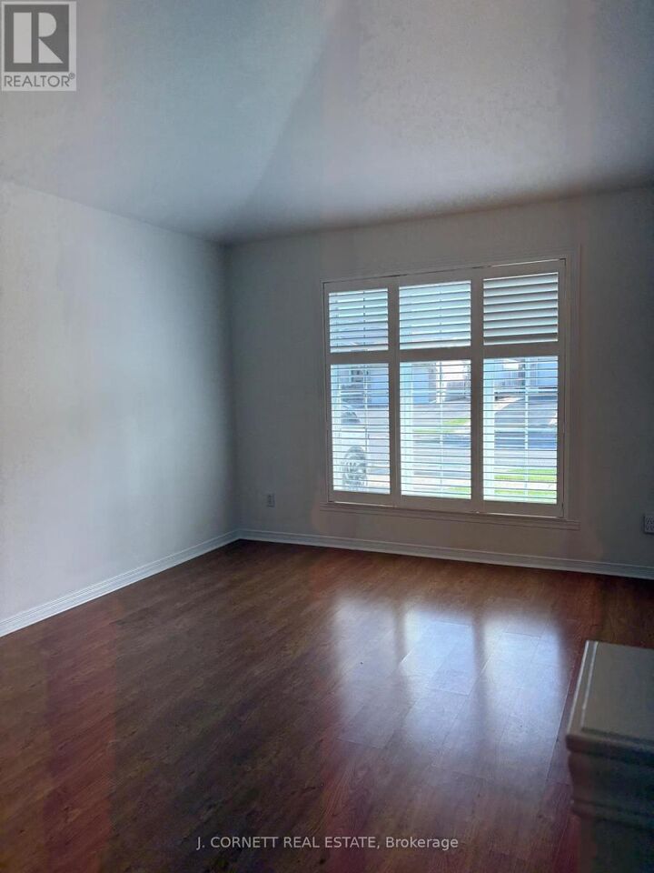 Property Photo:  133 Dunbar Avenue  ON K6H 7P4 