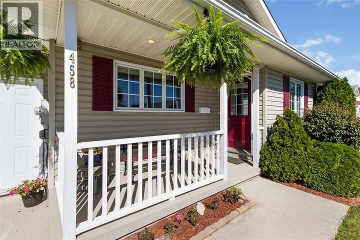 Property Photo:  458 Richard Crescent  ON N7G 3P4 