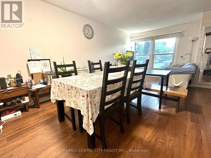 Property Photo: 70 Fiddlers Green Road 100 ON N6H 4R4
