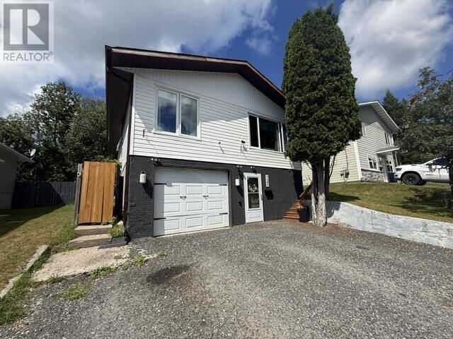 Property Photo: 120 Minto Cres ON P9N 3K2