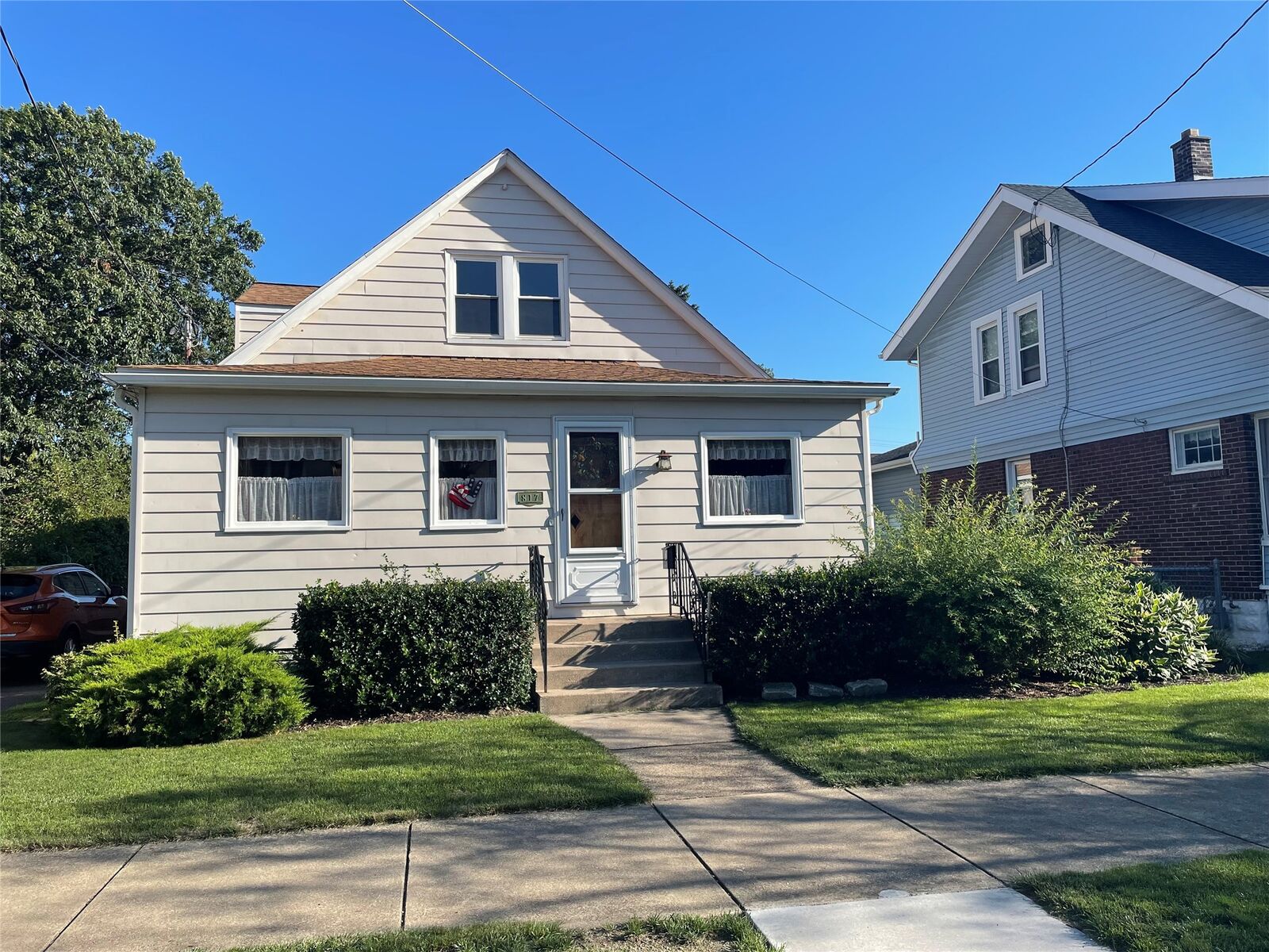Property Photo:  817 W 31st    Apt 2 Street  PA 16508 