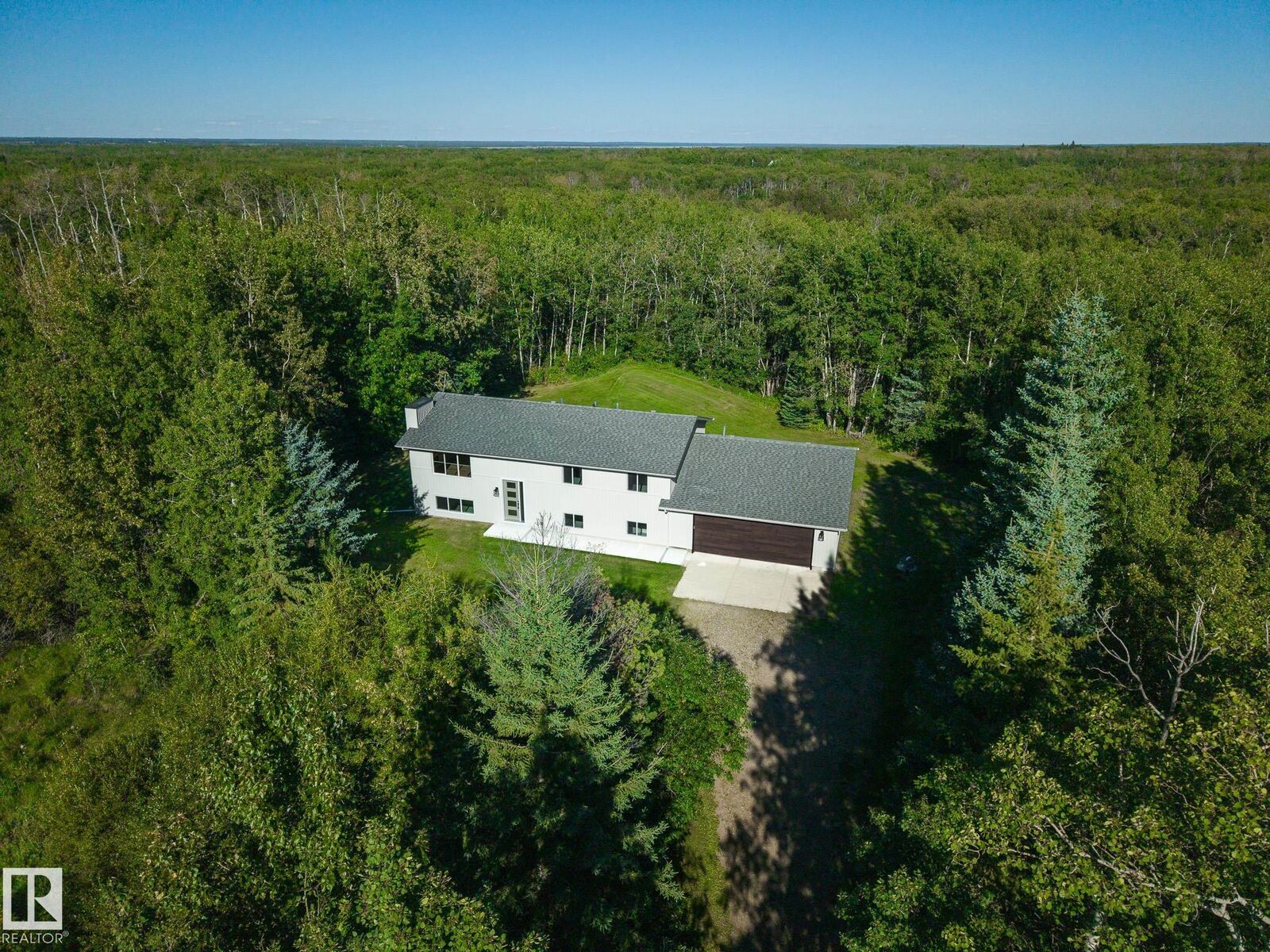 Property Photo:  51112 Rge Road 222 194  AB T8C 1G9 