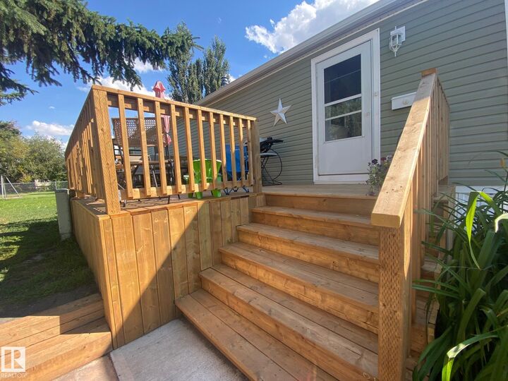 Property Photo:  70 4202-45 Street  AB T9A 2L3 