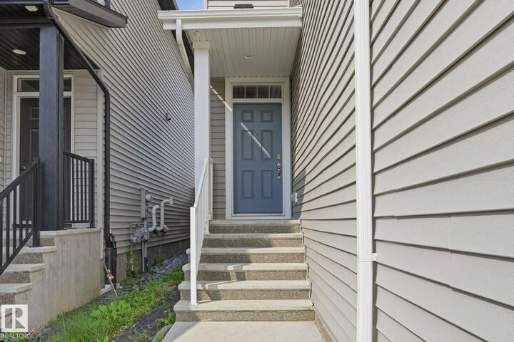 Property Photo:  15184 25 Street NW  AB T5Y 3Z1 