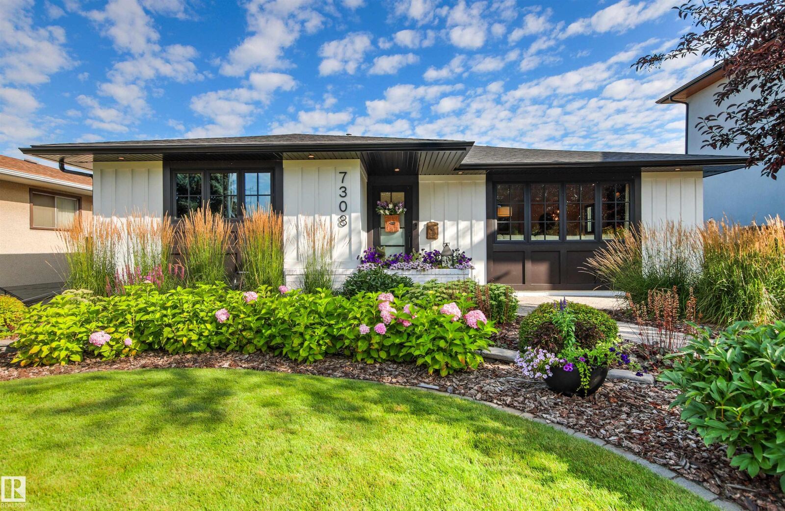Property Photo: 7308 100 Avenue NW AB T6A 0G5