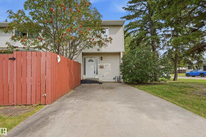 Property Photo: 6804 36A Avenue NW AB T6K 1S3