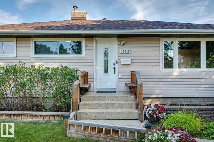 Property Photo:  16010 87 Avenue NW  AB T5R 4G9 