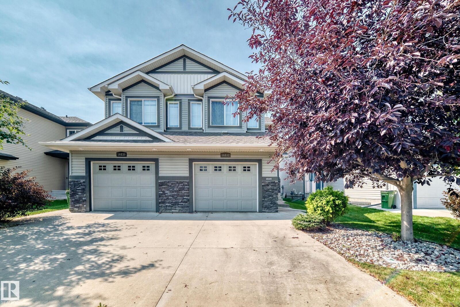 Property Photo:  16832 53 Street NW  AB T5Y 0R7 
