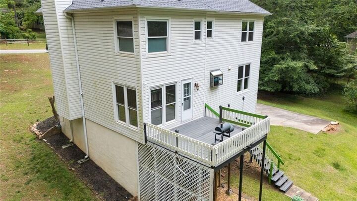 Property Photo:  105 Stafford Court  GA 30215 