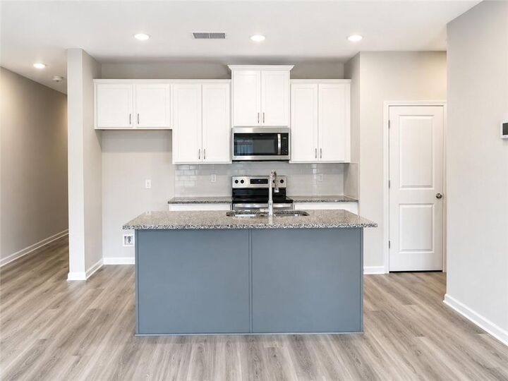 Property Photo:  6414 Rosetta Drive 47  GA 30331 
