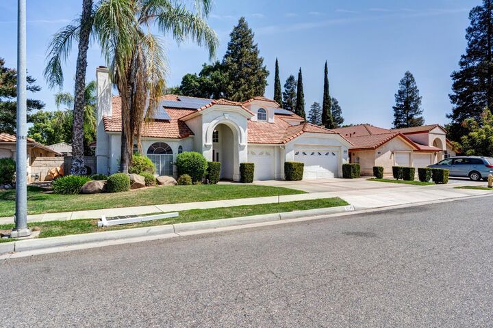 Property Photo: 3149 Tragon Street CA 93637