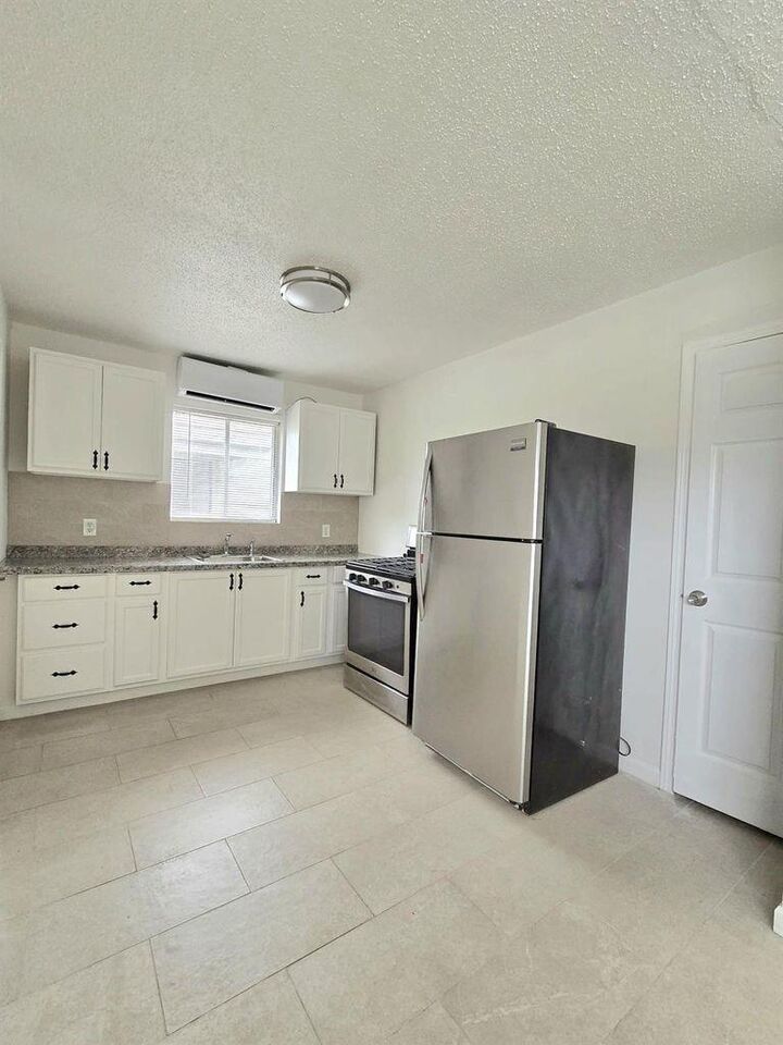Property Photo: 3823 Mount Pleasant St TX 77021