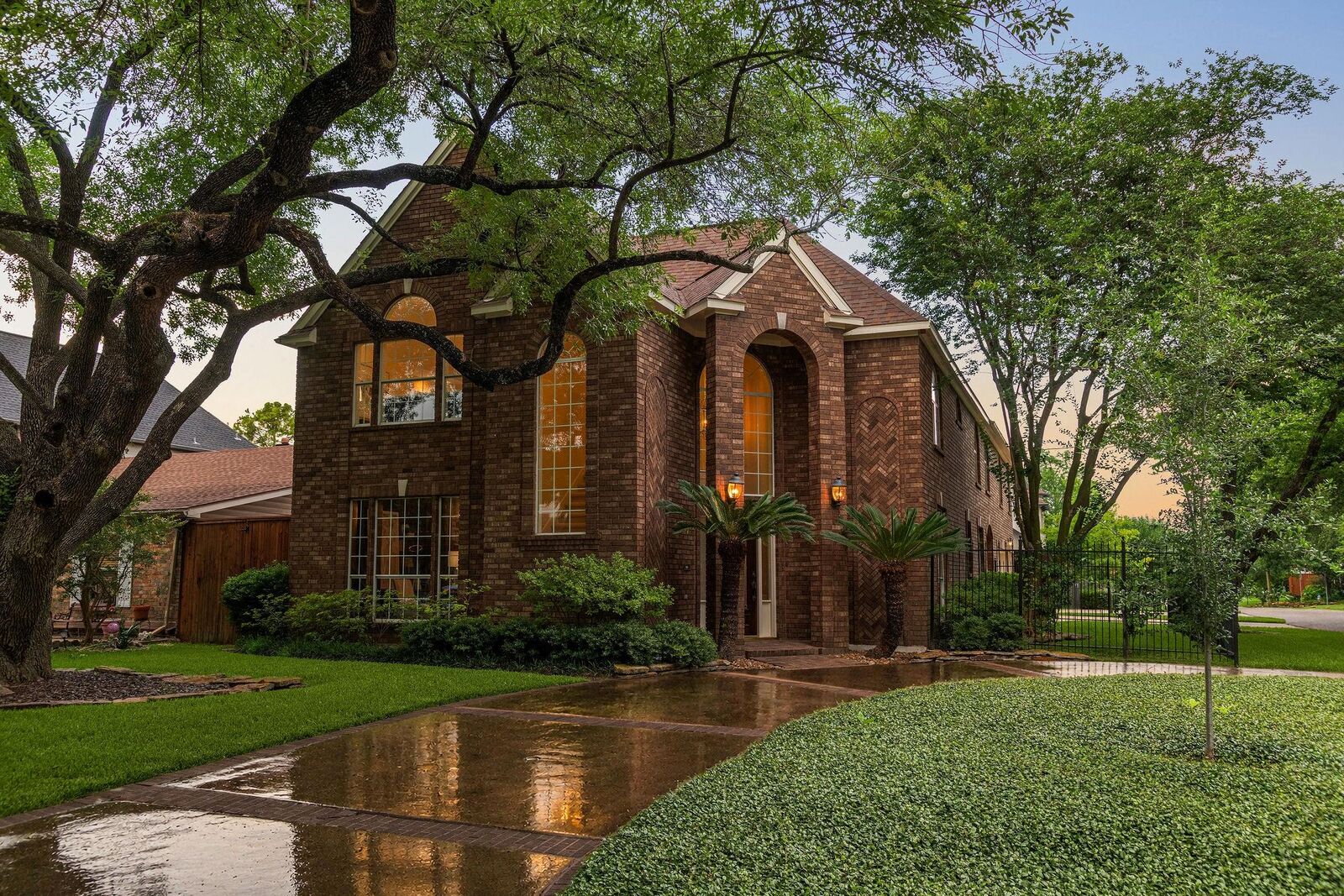 Property Photo:  4900 Cedar Street  TX 77401 