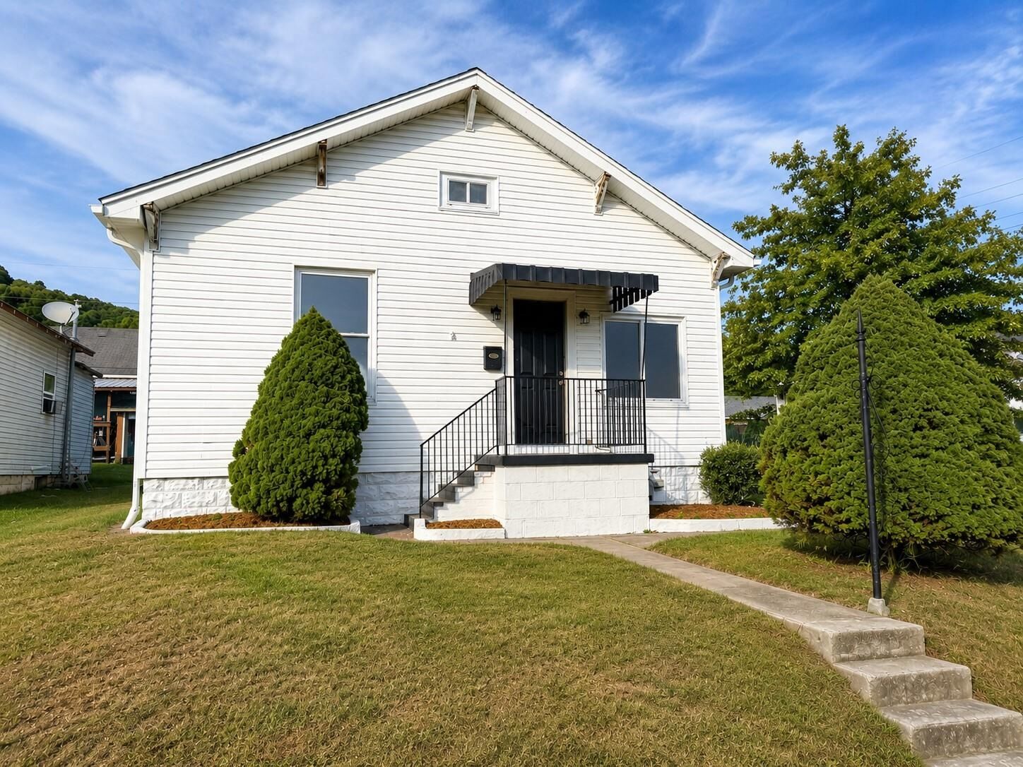 Property Photo: 2437 S 11th Street OH 45638