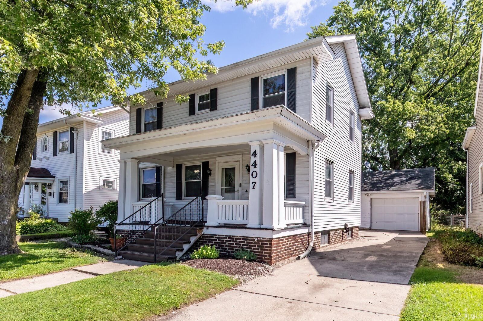Property Photo: 4407 Wilmette Street IN 46806