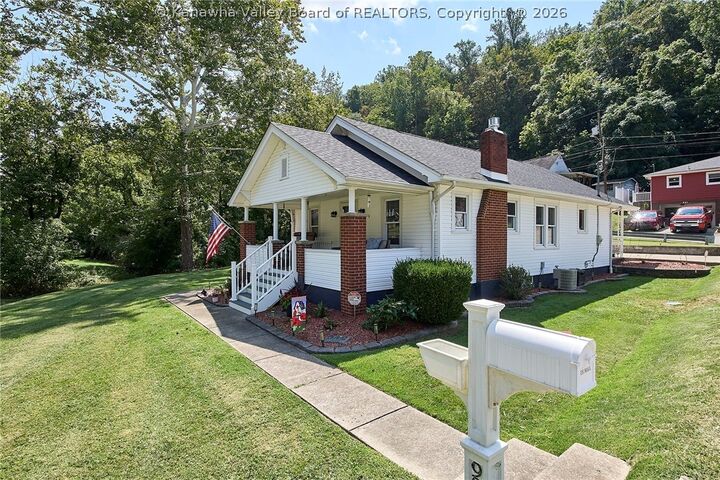 Property Photo:  931 Woodward Drive  WV 25387 