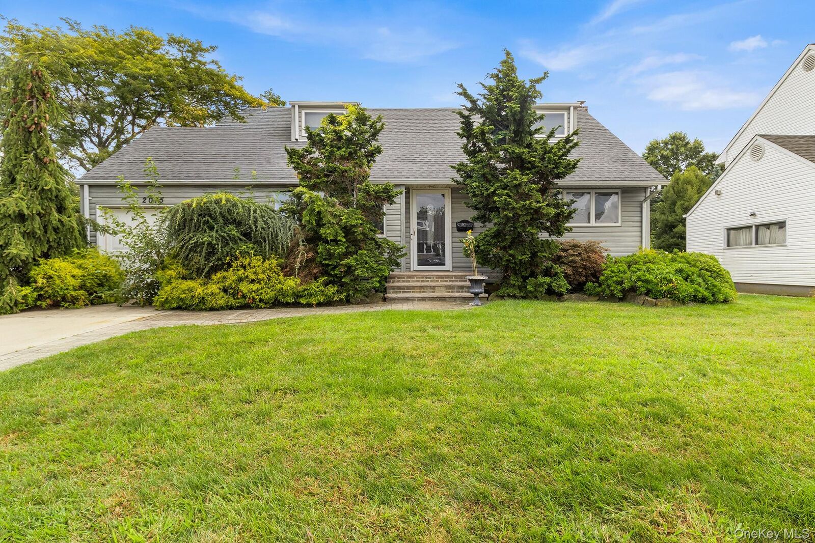 Property Photo:  2075 Alan Drive  NY 11783 
