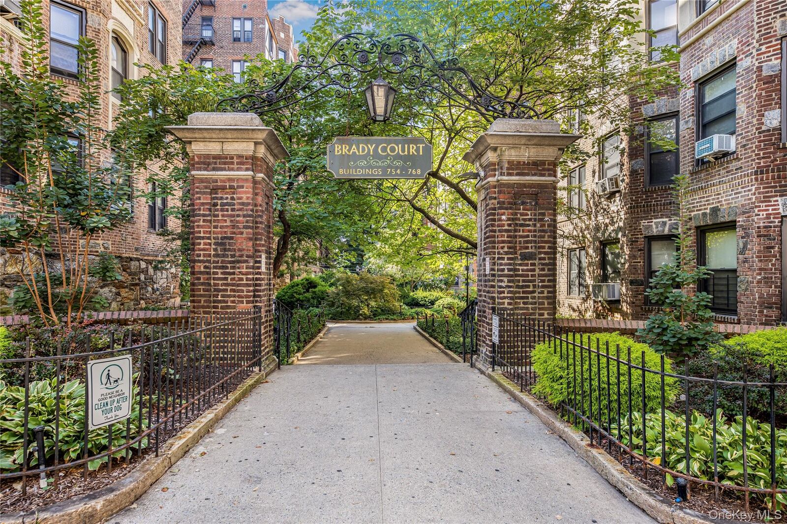Property Photo:  758 Brady Avenue 112  NY 10462 