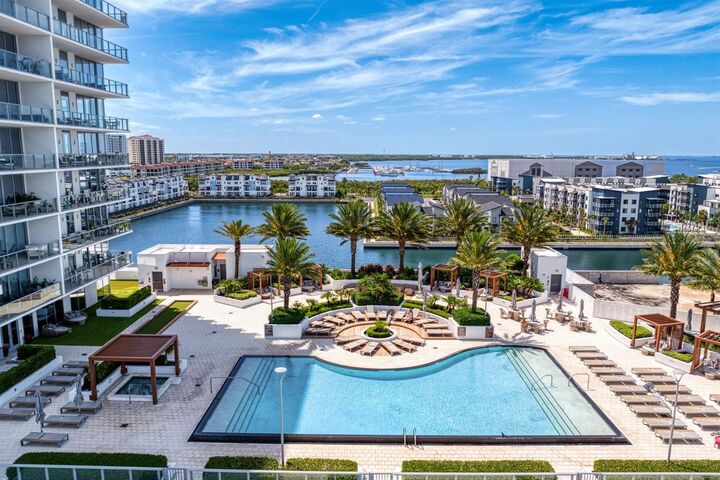 Property Photo:  5120 Marina Way 10006  FL 33611 