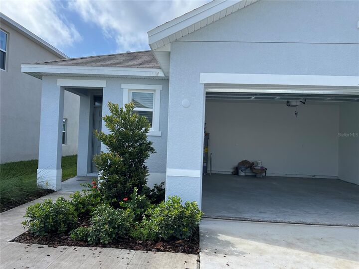 Property Photo:  33398 Darley Dale Trail  FL 33545 