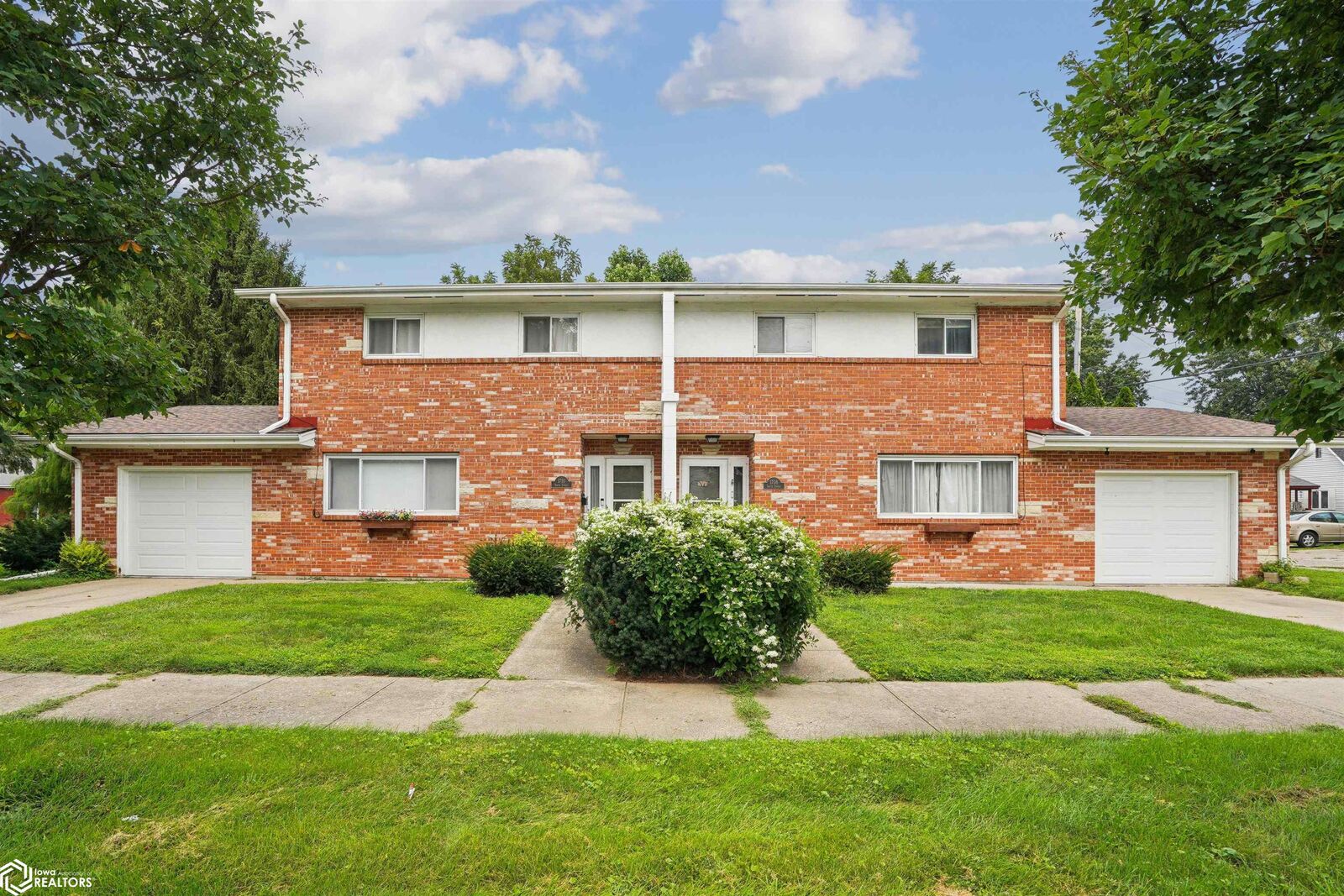Property Photo: 1708-1710 Smith Street IA 52601