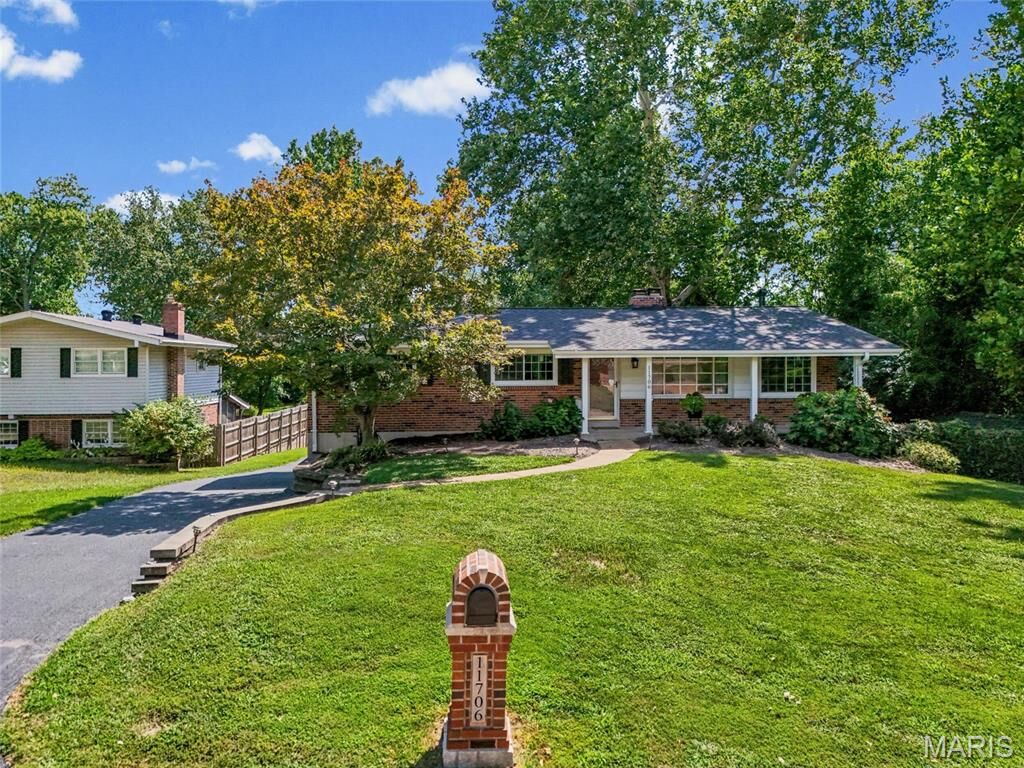 Property Photo:  11706 Doverhill Drive  MO 63128 