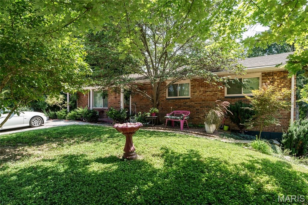 Property Photo: 334 Pleasant Ridge Road IL 62208