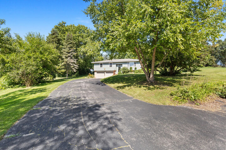 Property Photo:  W293s3017 Ancestral Dr  WI 53188 
