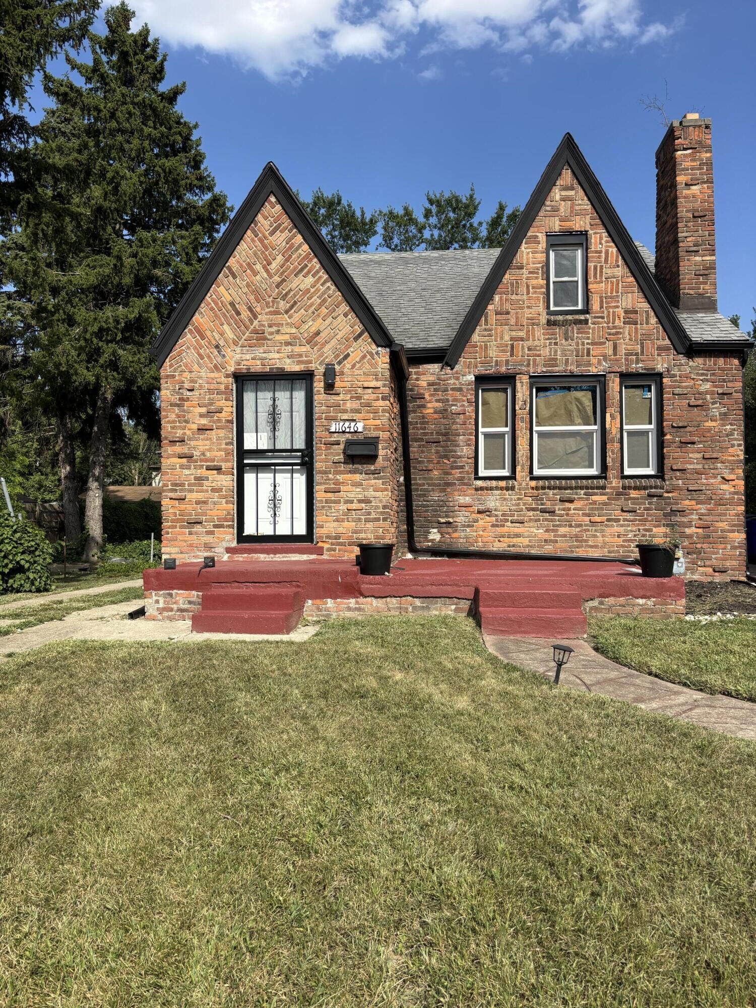 Property Photo: 11646 Glastonbury Avenue MI 48228