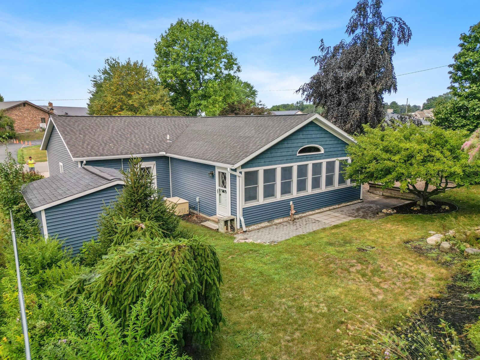 Property Photo:  716 Valley Avenue  MI 49412 