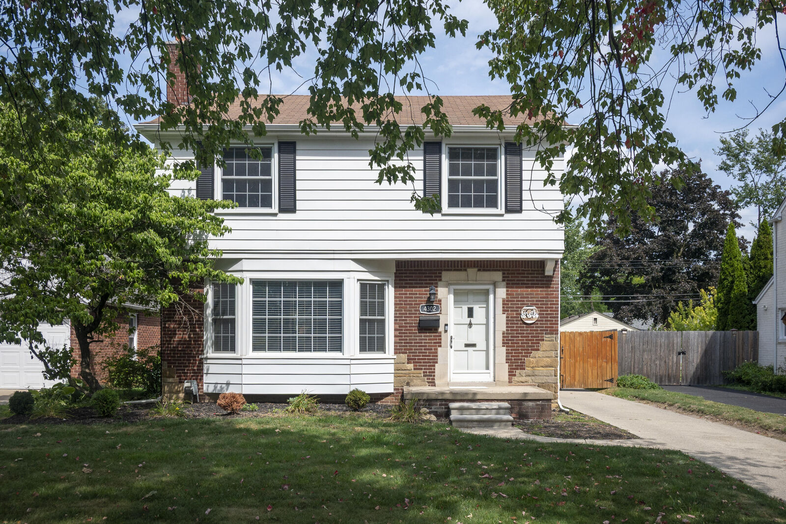 Property Photo:  4302 Arlington Drive  MI 48073 