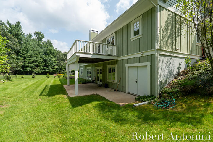 Property Photo: 2025 Pine Nook Court NE MI 49525