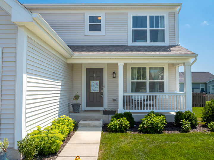 Property Photo: 1004 Daniel Street IL 60545