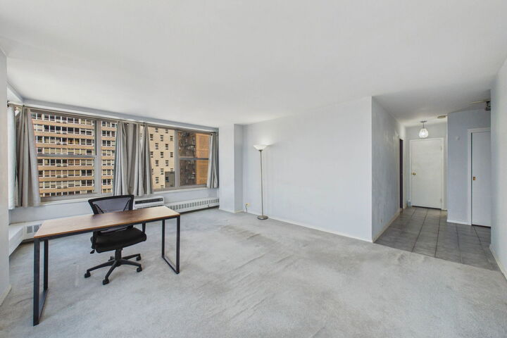 Property Photo:  3900 N Lake Shore Drive 14F  IL 60613 